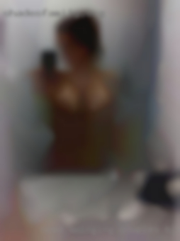Need swinging couples blk cock located Beenleigh.